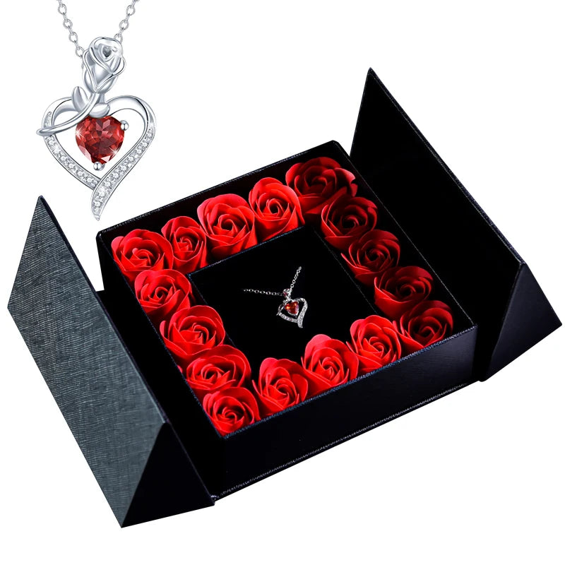 Box Pendentif accompagné de roses éternelles Ma boutique