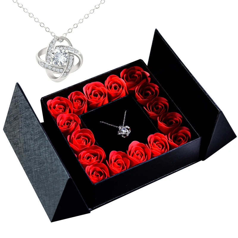 Box Pendentif accompagné de roses éternelles Ma boutique